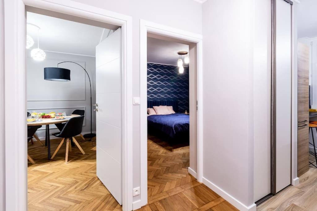 Апартаменты Elegant, Comfortable In The Heart Of Warsaw! Экстерьер фото