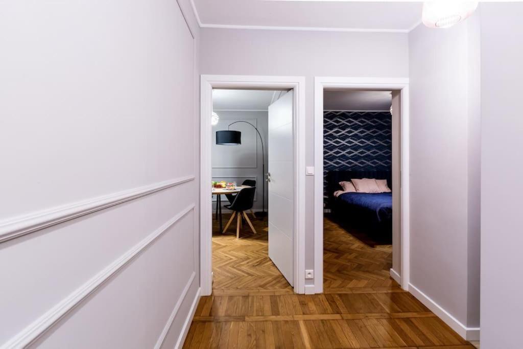 Апартаменты Elegant, Comfortable In The Heart Of Warsaw! Экстерьер фото