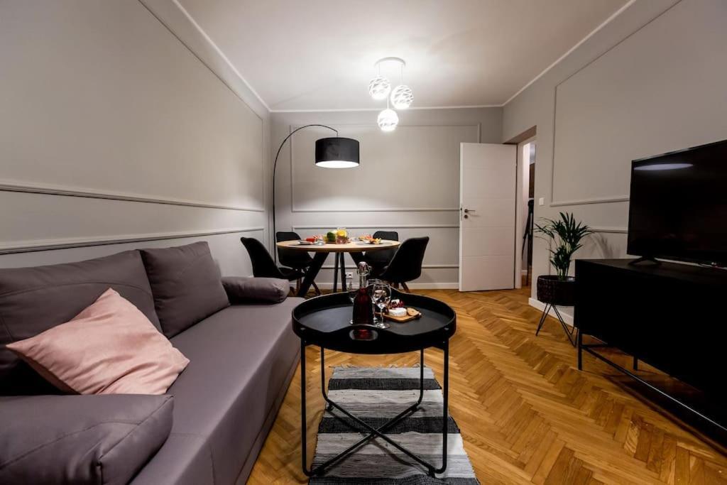 Апартаменты Elegant, Comfortable In The Heart Of Warsaw! Экстерьер фото